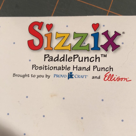 Sizzix PaddlePunch positionable Hand punch dies - Picture 8 of 15